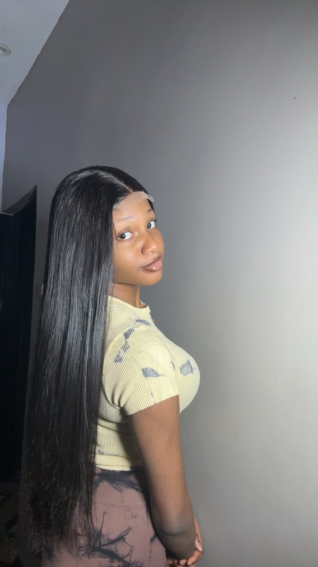 Sdd Vietnamese bone straight 22inches (200g) with 2x6 closure natural colour ( already wigged and styled)