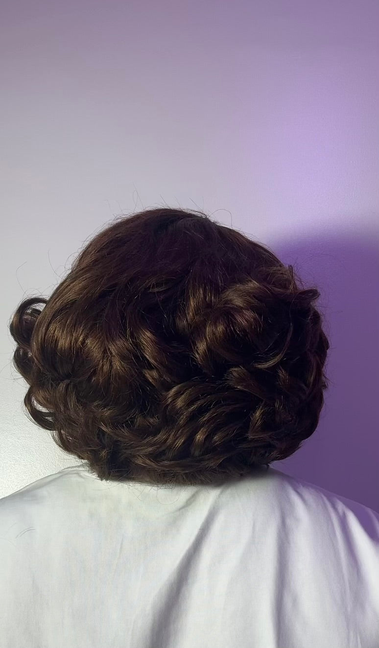 Super double drawn flip bounce  chestnut colour 10inches with 5x5 closure(factory wig)